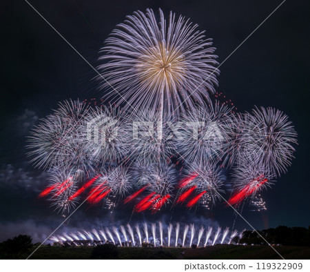 約3萬發煙火裝飾夜空的利根川煙火大會，日本最美麗的煙火、藝術煙火、四大煙火大師的藝術表演 119322909