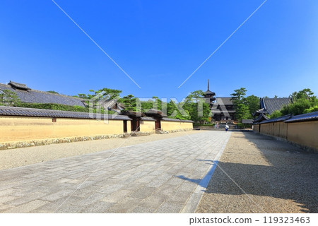 【奈良縣】晴天的法隆寺、五層寶塔和中門 【奈良縣】晴天的法隆寺、五層寶塔和中門 119323463