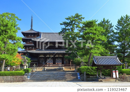 【奈良縣】晴天的法隆寺、五層寶塔和中門 【奈良縣】晴天的法隆寺、五層寶塔和中門 119323467