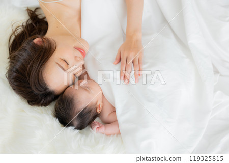 Baby and mother 119325815