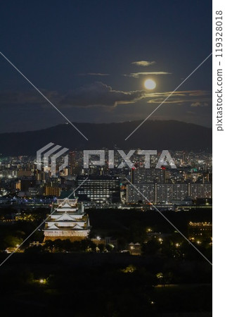 9月18日,日本大阪關西大阪城滿月豐收月雙魚座滿月倒映的大阪城 9月18日,日本大阪關西大阪城滿月豐收月雙魚座滿月倒映的大阪城 119328018