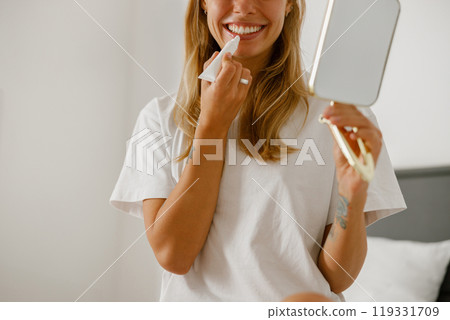 Bright Smiles and Beautiful Beauty Rituals that Shine Radiantly in the Morning Light Bright Smiles and Beautiful Beauty Rituals that Shine Radiantly in the Morning Light 119331709