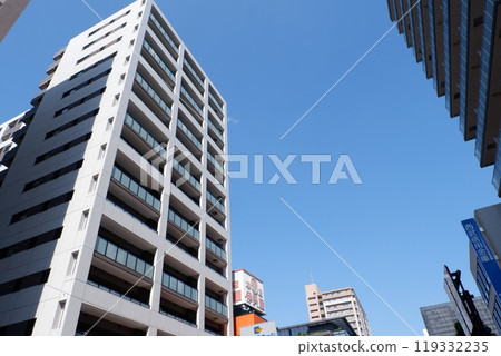 Apartment building along Koshu Kaido in Hachioji City Apartment building along Koshu Kaido in Hachioji City 119332235