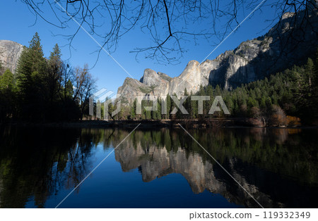 Sunny view of the Bridal Veil landscape in Yosemite National Park Sunny view of the Bridal Veil landscape in Yosemite National Park 119332349