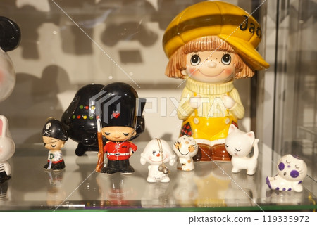 昭和時代鐵皮玩具娃娃 昭和時代鐵皮玩具娃娃 119335972