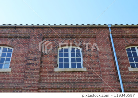 Maizuru Red Brick Park and Maritime Self-Defense Force Ships (Maizuru Bay) / [Maizuru City, Kyoto Prefecture] 119340597