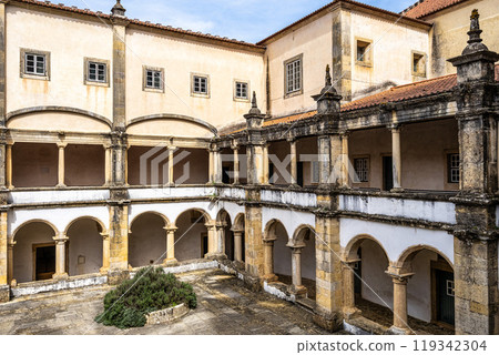 Main cloister of the Monastery of the Order of Christ, Convento de Cristo in Tomar, Portugal. Main cloister of the Monastery of the Order of Christ, Convento de Cristo in Tomar, Portugal. 119342304