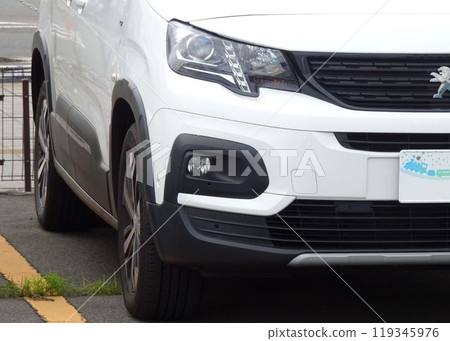Imported car image: Peugeot Rifter front mask Imported car image: Peugeot Rifter front mask 119345976
