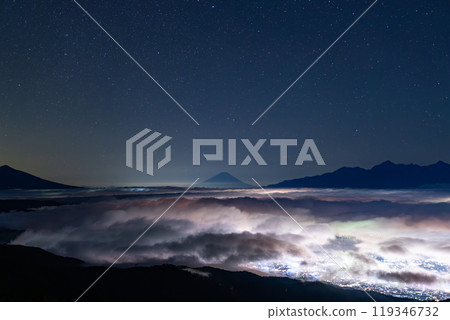 <Nagano Prefecture> Mt. Fuji and the Great Sea of Clouds - Autumn at Takabocchi Plateau <Nagano Prefecture> Mt. Fuji and the Great Sea of Clouds - Autumn at Takabocchi Plateau 119346732