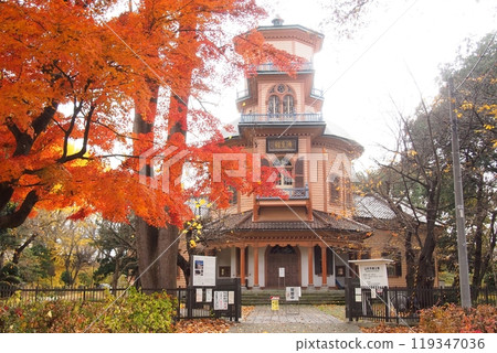 秋天的山形市舊濟成館本館（山形市鄉土博物館） 119347036