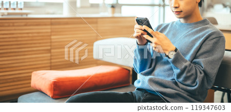 一個男人的室內肖像 119347603