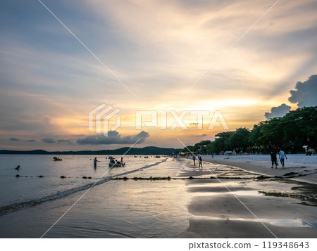 Seascape view with white sand, quiet beach, clear sea water, blue sky in summer of Koh Samet (Samet Isalnd) in Thailand Seascape view with white sand, quiet beach, clear sea water, blue sky in summer of Koh Samet (Samet Isalnd) in Thailand 119348643