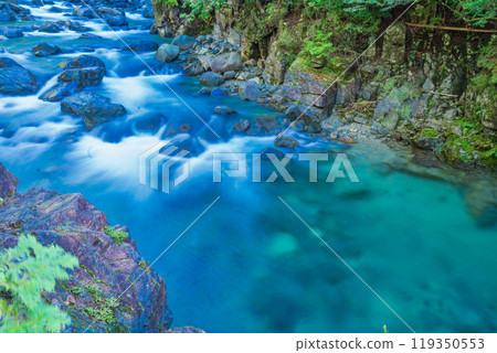 [Nagano Prefecture] Atera Valley: Kumagafuchi, the Atera Blue 119350553