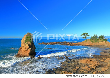 [Kanagawa Prefecture] Akiya Tateishi and Mt. Fuji on a clear day 119353890