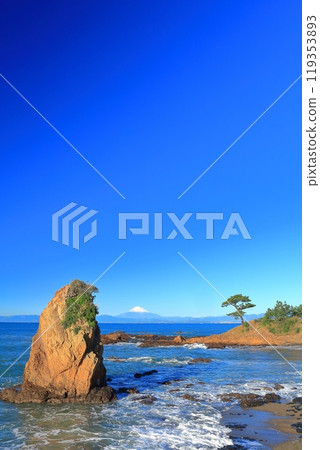 [Kanagawa Prefecture] Akiya Tateishi and Mt. Fuji on a clear day 119353893