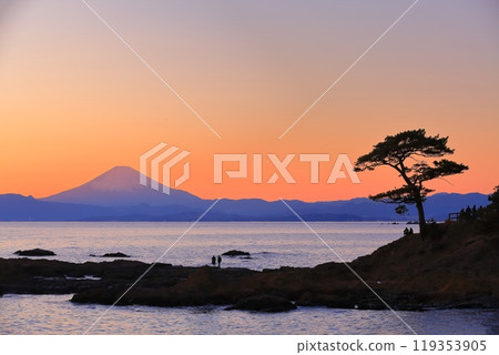 [神奈川縣]秋穀立石和富士山的夜景 119353905