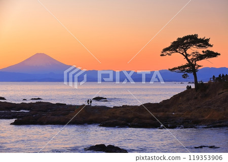 [神奈川縣]秋穀立石和富士山的夜景 119353906