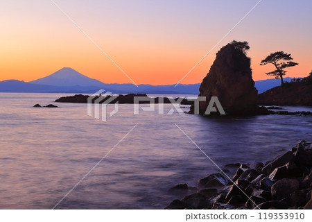 [神奈川縣]秋穀立石和富士山的夜景 119353910