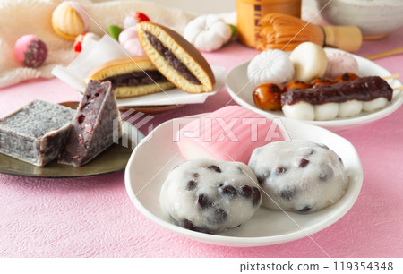 Various Japanese sweets, sweets, snacks 119354348