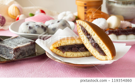 Various Japanese sweets, sweets, snacks 119354860