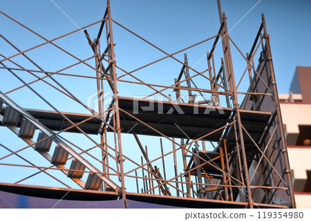 External scaffolding for construction work (frame scaffolding) 119354980