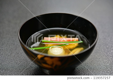 日式碗裡的湯 日式碗裡的湯 119357257