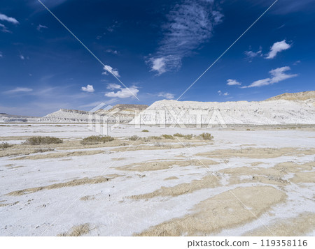 哈薩克 烏斯秋爾特高原圖茲拜爾鹽湖 / 哈薩克圖茲拜爾 哈薩克 烏斯秋爾特高原圖茲拜爾鹽湖 / 哈薩克圖茲拜爾 119358116