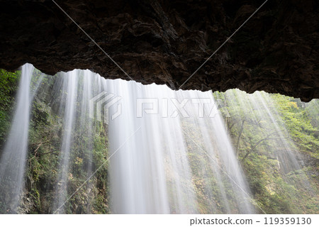 雷瀑布,在幕後可以看到的美麗瀑布 雷瀑布,在幕後可以看到的美麗瀑布 119359130