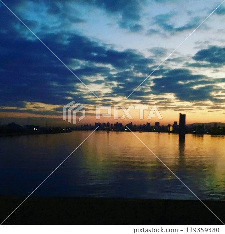 Morning glow 119359380