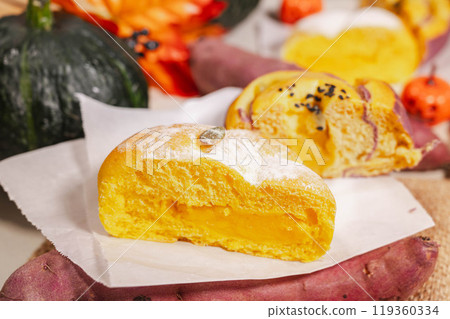 Pumpkin cream bread 119360334