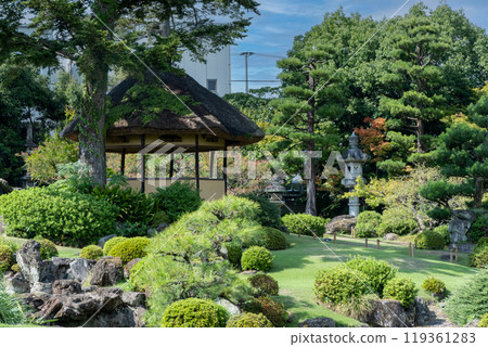 Summer at the luxurious Ito Denemon residence (Fukuoka Prefecture) 119361283