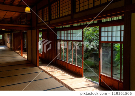 Summer at the luxurious Ito Denemon residence (Fukuoka Prefecture) 119361866