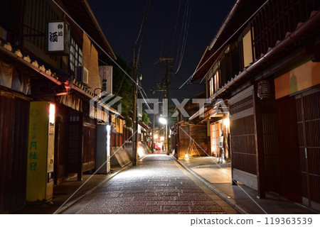 京都G園下河原通的夜景 119363539