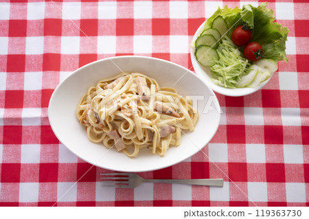 看起來很美味的carbonara 119363730