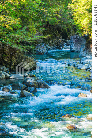 [Nagano Prefecture] Atera Valley, near Rokudan Falls 119363849