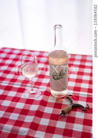 White wine White wine 119364582