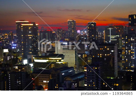 大阪, 大阪的黃昏, 大阪的日落, 魔法時刻大阪, 大阪中央區, 大阪, 大阪灣的日落 大阪, 大阪的黃昏, 大阪的日落, 魔法時刻大阪, 大阪中央區, 大阪, 大阪灣的日落 119364865