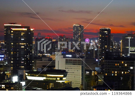 大阪, 大阪的黃昏, 大阪的日落, 魔法時刻大阪, 大阪中央區, 大阪, 大阪灣的日落 大阪, 大阪的黃昏, 大阪的日落, 魔法時刻大阪, 大阪中央區, 大阪, 大阪灣的日落 119364866