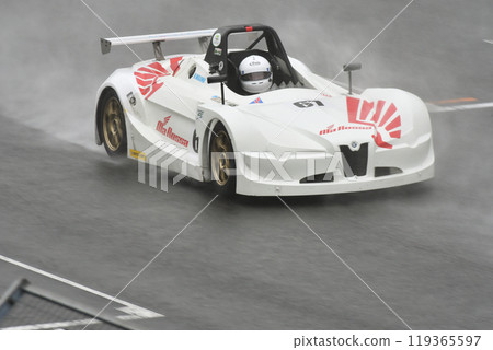 VITA賽車在雨中馳騁 119365597