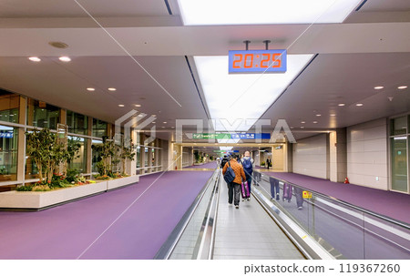 Moving Walkway At Incheon International Airport In Seoul, South Korea. 119367260