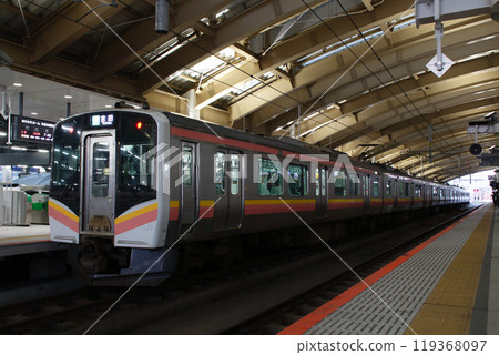Echigo Line E129 series (Yoshida⇔Niigata) Echigo Line E129 series (Yoshida⇔Niigata) 119368097