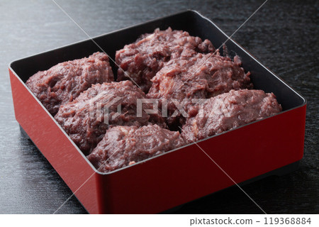 Country-style ohagi with sweet bean paste Country-style ohagi with sweet bean paste 119368884