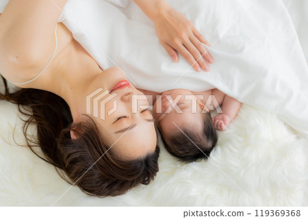 Baby and mother 119369368