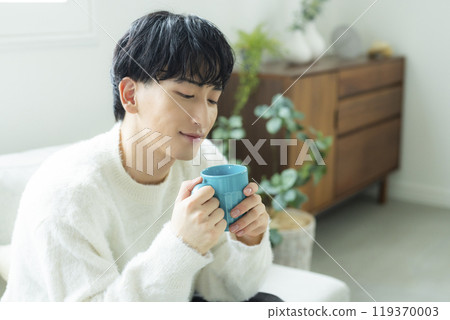 喝咖啡的男人 喝咖啡的男人 119370003