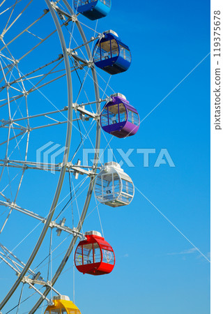 Arakawa Amusement Park Ferris wheel close-up at dusk Arakawa Amusement Park Ferris wheel close-up at dusk 119375678