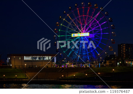 荒川遊樂園的摩天輪與隅田川的夜景燈飾 119376487