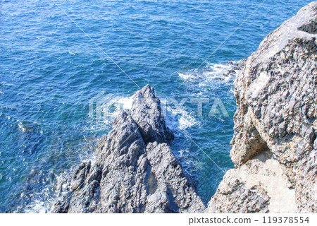 大分縣姬島地表露出的黑曜岩懸崖 119378554