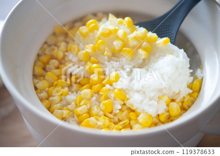 玉米飯用砂鍋煮 玉米飯用砂鍋煮 119378633