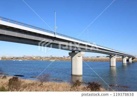 Myoden Bridge over the Edogawa River in Ichikawa City, Chiba Prefecture 119378638