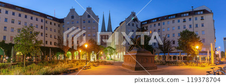 Old historical quarter Nikolaiviertel at Dawn, Berlin, Germany 119378704